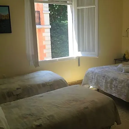 ホテル Comodoro *